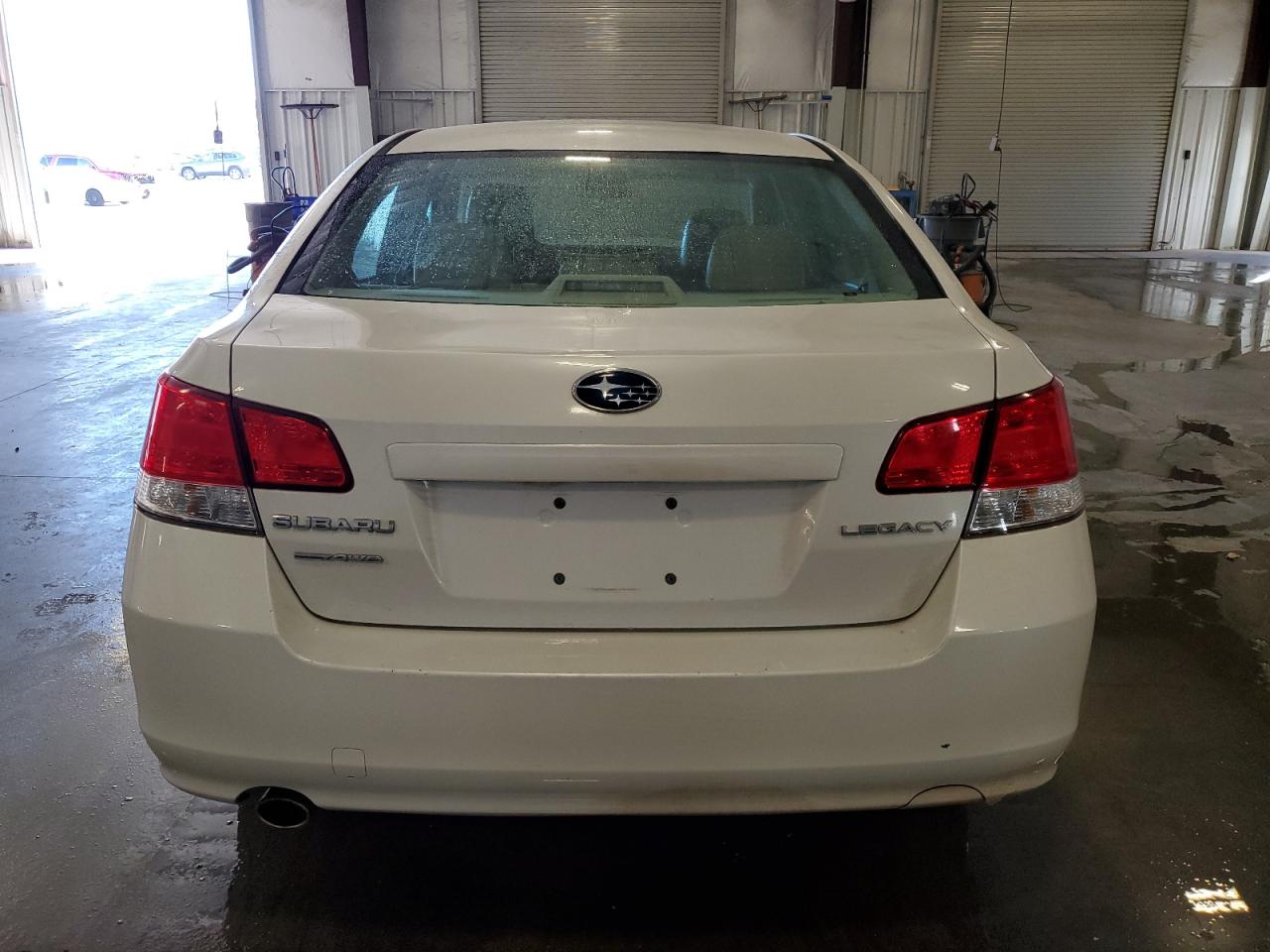 2010 Subaru Legacy 2.5I Limited VIN: 4S3BMCK68A3235505 Lot: 87125995