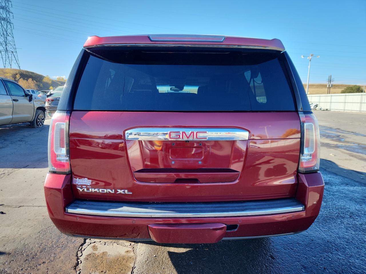 2018 GMC Yukon Xl Denali VIN: 1GKS1HKJ0JR138648 Lot: 90037535