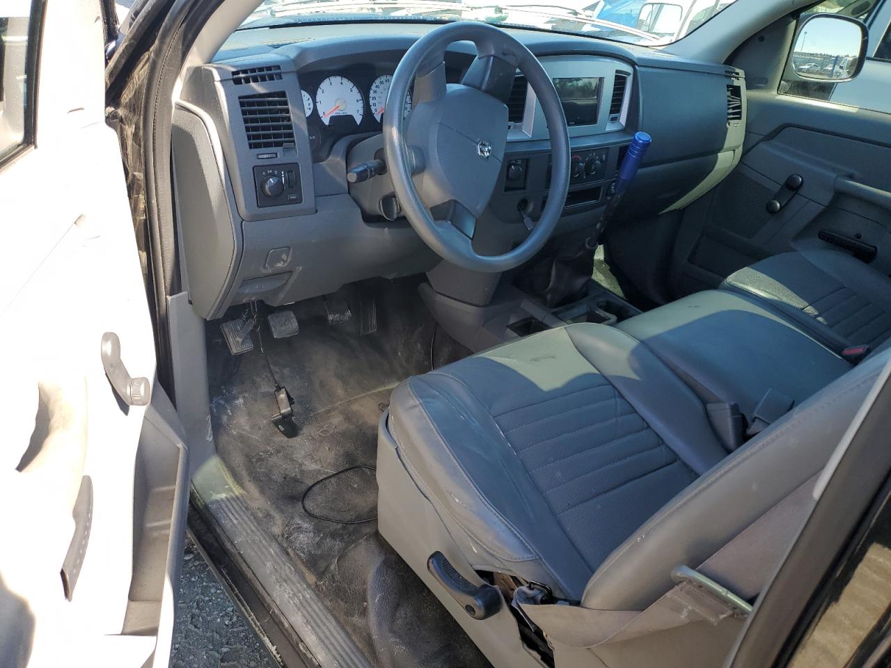 2008 Dodge Ram 1500 St VIN: 1D7HU16N28J182652 Lot: 82509955