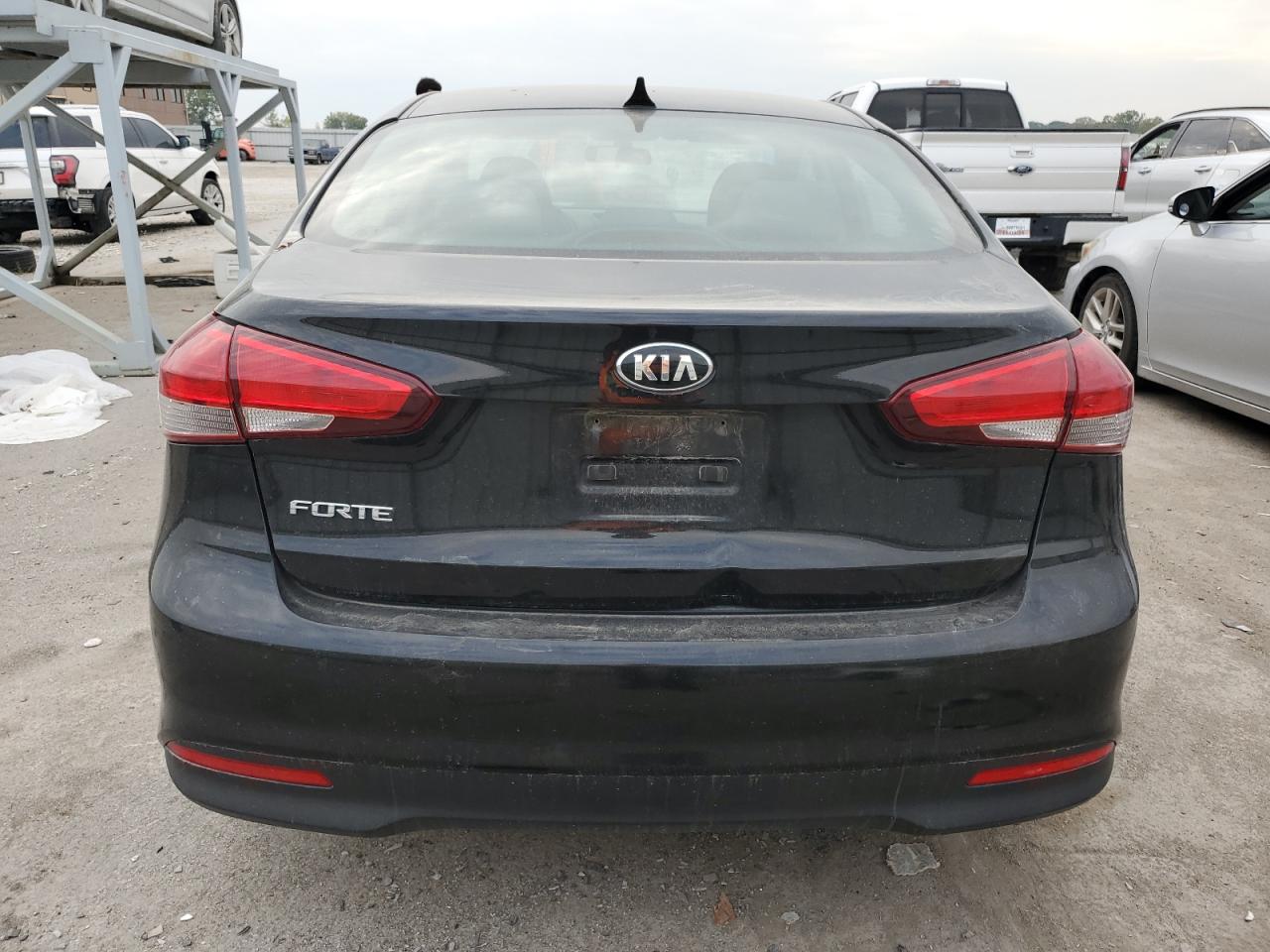 2018 Kia Forte Lx VIN: 3KPFK4A72JE246838 Lot: 86299735