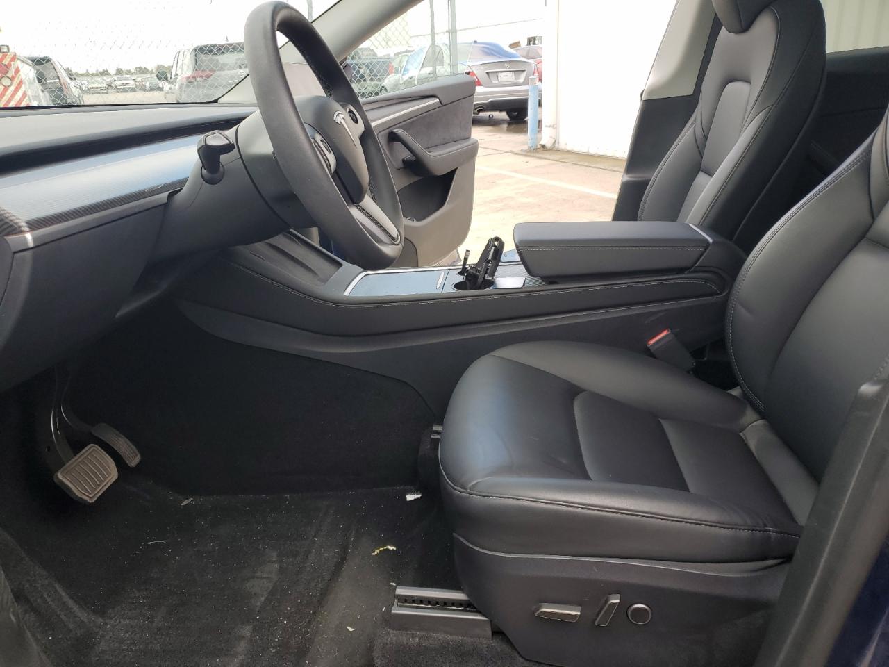 2025 Tesla Model Y VIN: 7SAYGDED1SF309579 Lot: 86130175