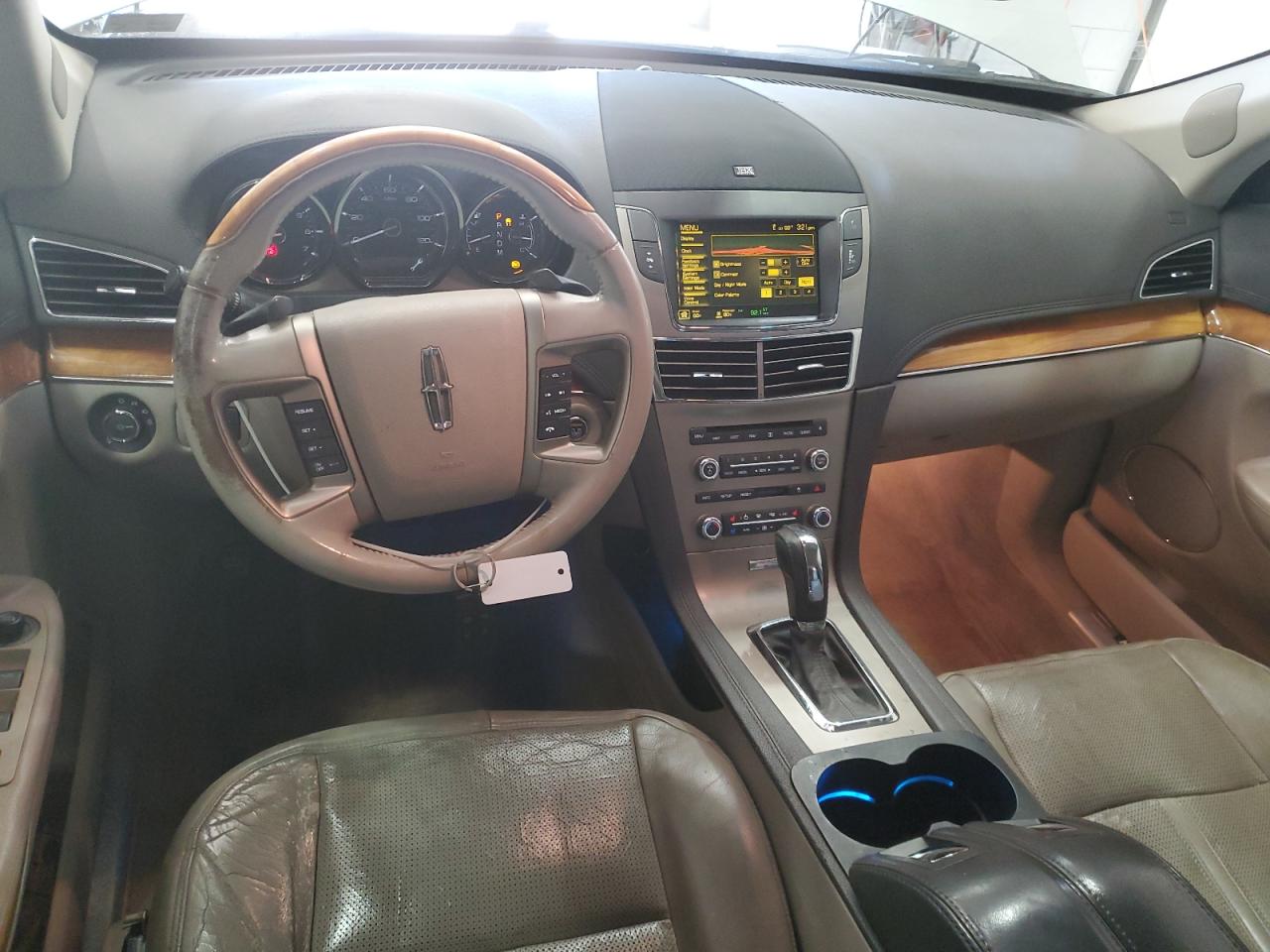 2010 Lincoln Mkt VIN: 2LMHJ5AR1ABJ04653 Lot: 82344615