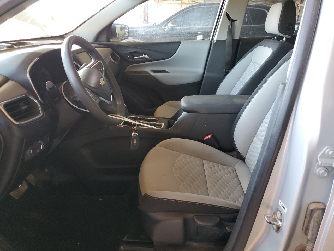 2018 Chevrolet Equinox Ls VIN: 2GNAXHEV6J6211092 Lot: 82217175