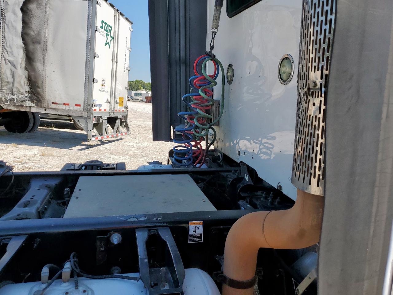 2016 Peterbilt 579 Semi Truck VIN: 1XPBA48X9GD339470 Lot: 86333685