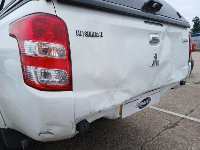 2015 MITSUBISHI L200 DOUBLE CAB DI-D 178 TITAN 4WD