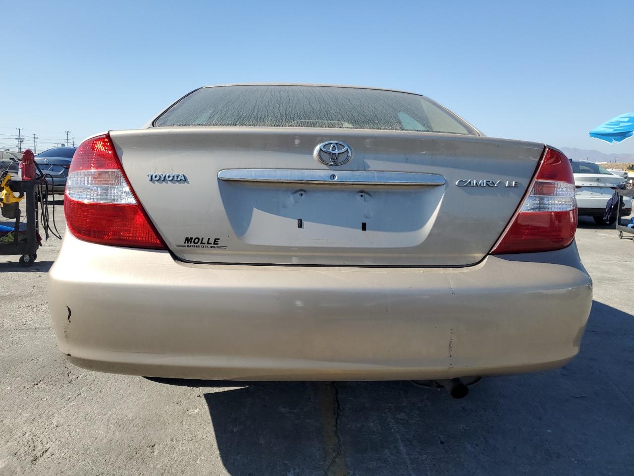 2004 Toyota Camry Le VIN: 4T1BE32K04U290096 Lot: 82288265