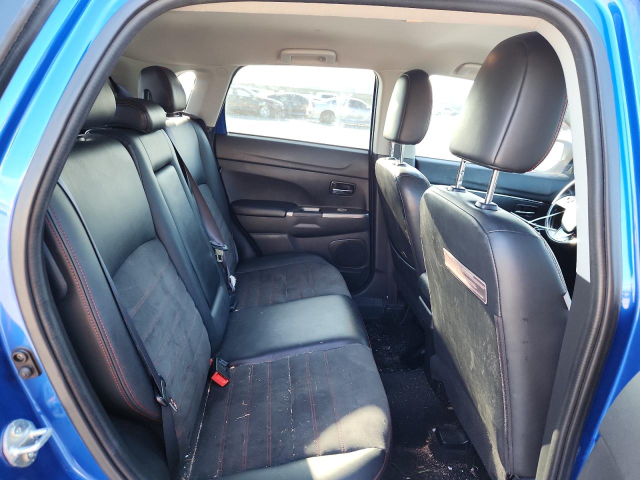 2018 Mitsubishi Outlander Sport Es VIN: JA4AP3AW5JU012461 Lot: 90238065