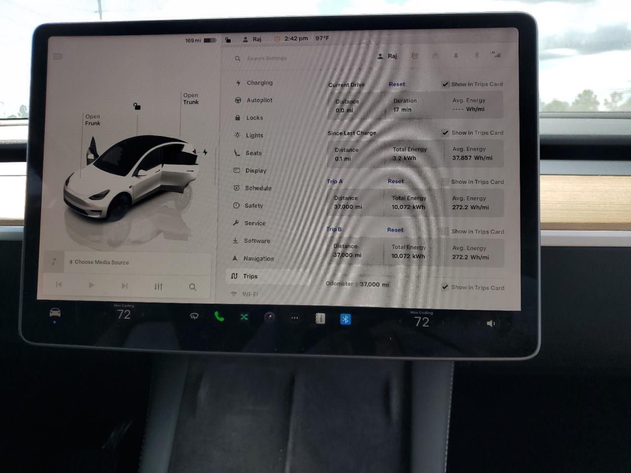 2023 Tesla Model Y VIN: 7SAYGDEE2PA051893 Lot: 85704345