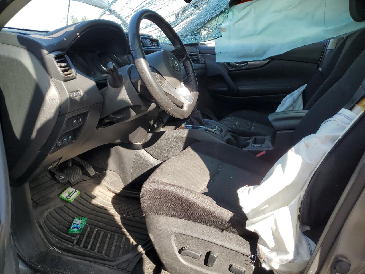 2018 Nissan Rogue S VIN: JN8AT2MV8JW300353 Lot: 81973505