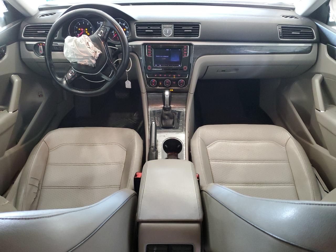 2016 Volkswagen Passat Se VIN: 1VWBT7A32GC062703 Lot: 85497835