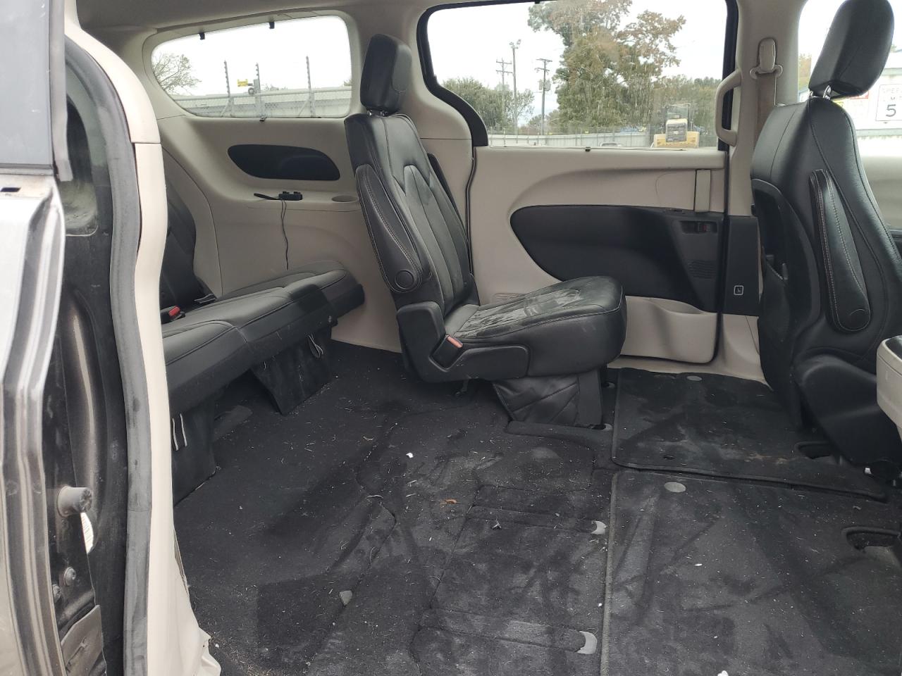 2017 Chrysler Pacifica Touring L VIN: 2C4RC1BG3HR559266 Lot: 89901365