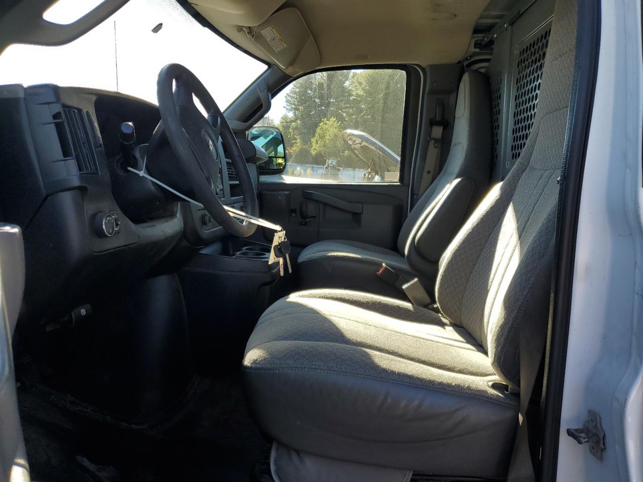 2017 Chevrolet Express G2500 VIN: 1GCWGAFF4H1340247 Lot: 84942565