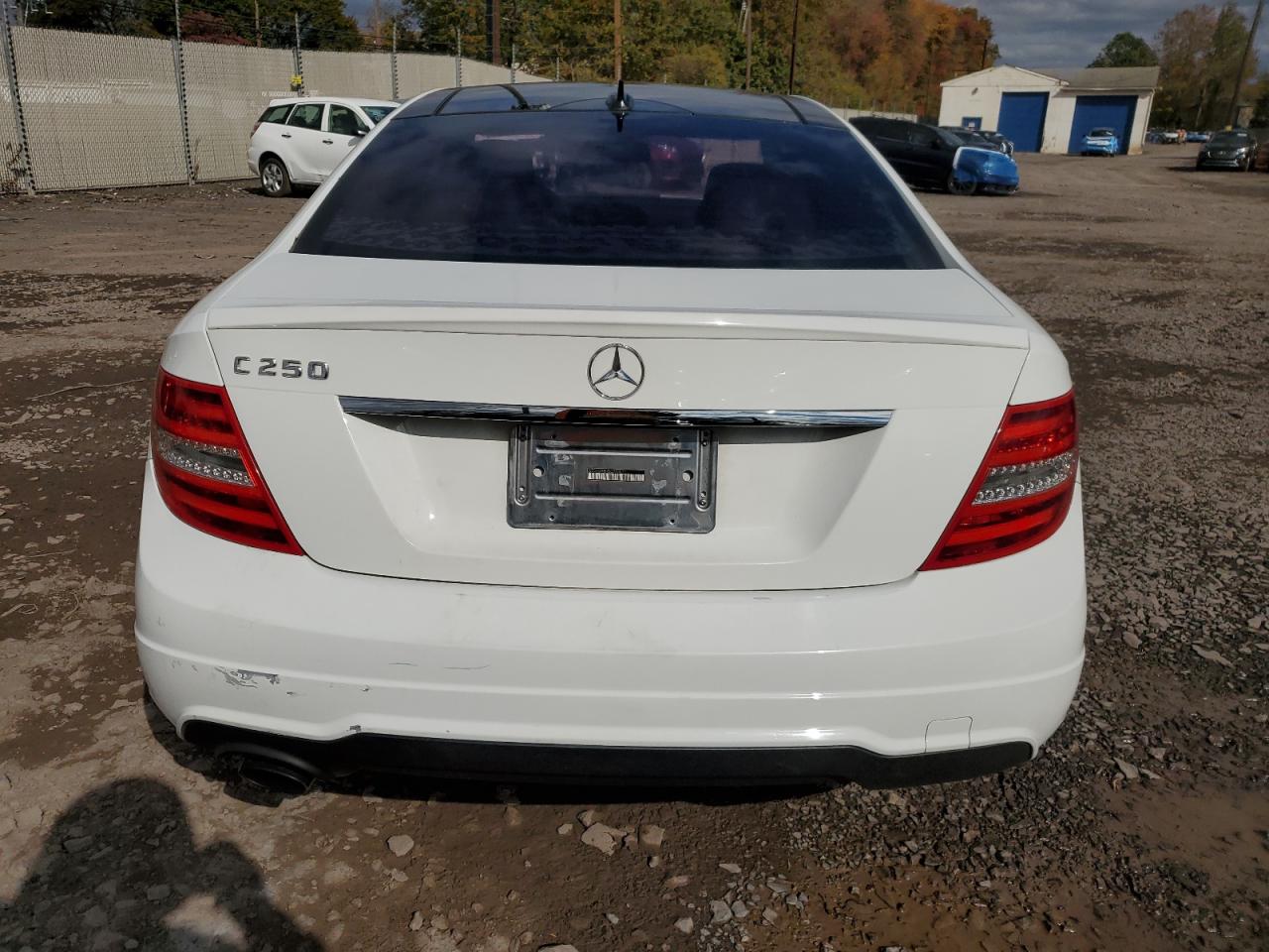 2014 Mercedes-Benz C 250 VIN: WDDGJ4HB7EG283011 Lot: 89543945