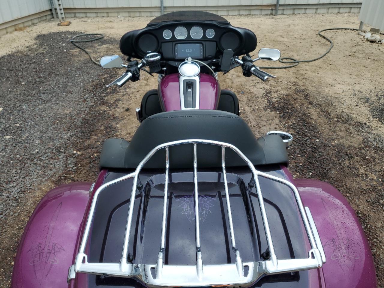 2016 Harley-Davidson Flhtcutg Tri Glide Ultra VIN: 1HD1MAL32GB852349 Lot: 85750475