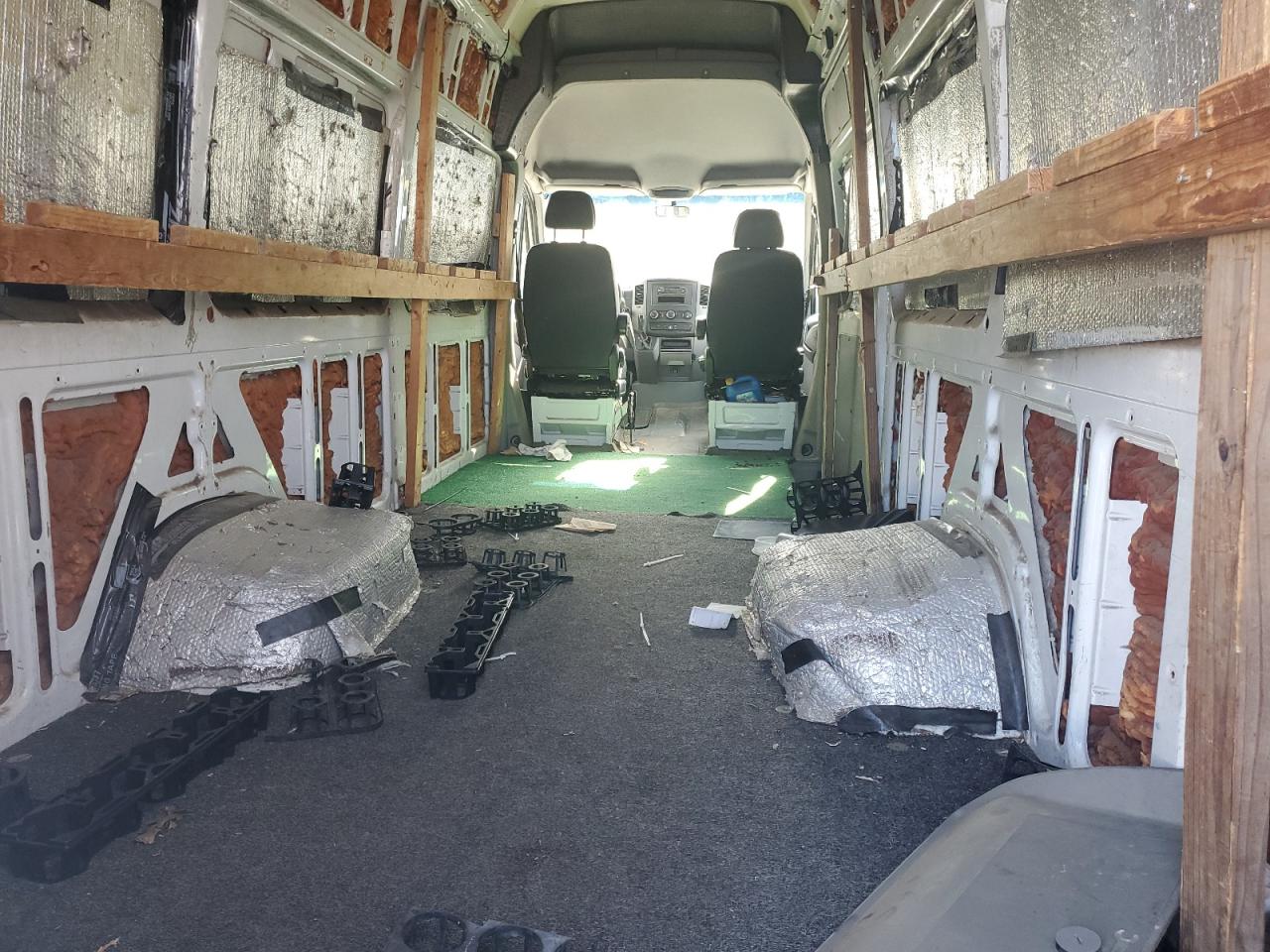 2008 Dodge Sprinter C3500 Delivery Van VIN: WD0PF145985316706 Lot: 82631205