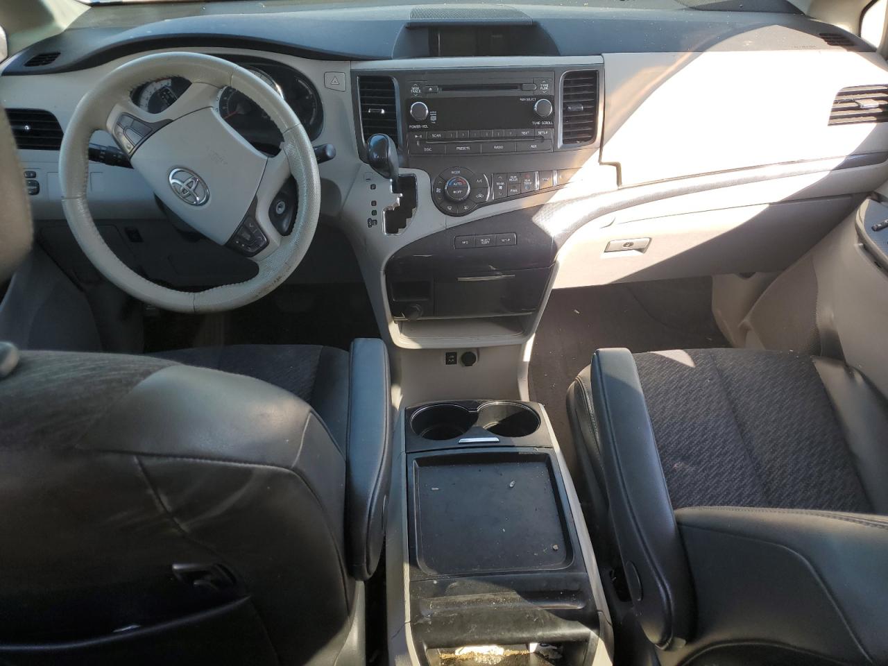 2011 Toyota Sienna Sport VIN: 5TDXK3DC4BS032058 Lot: 86134585