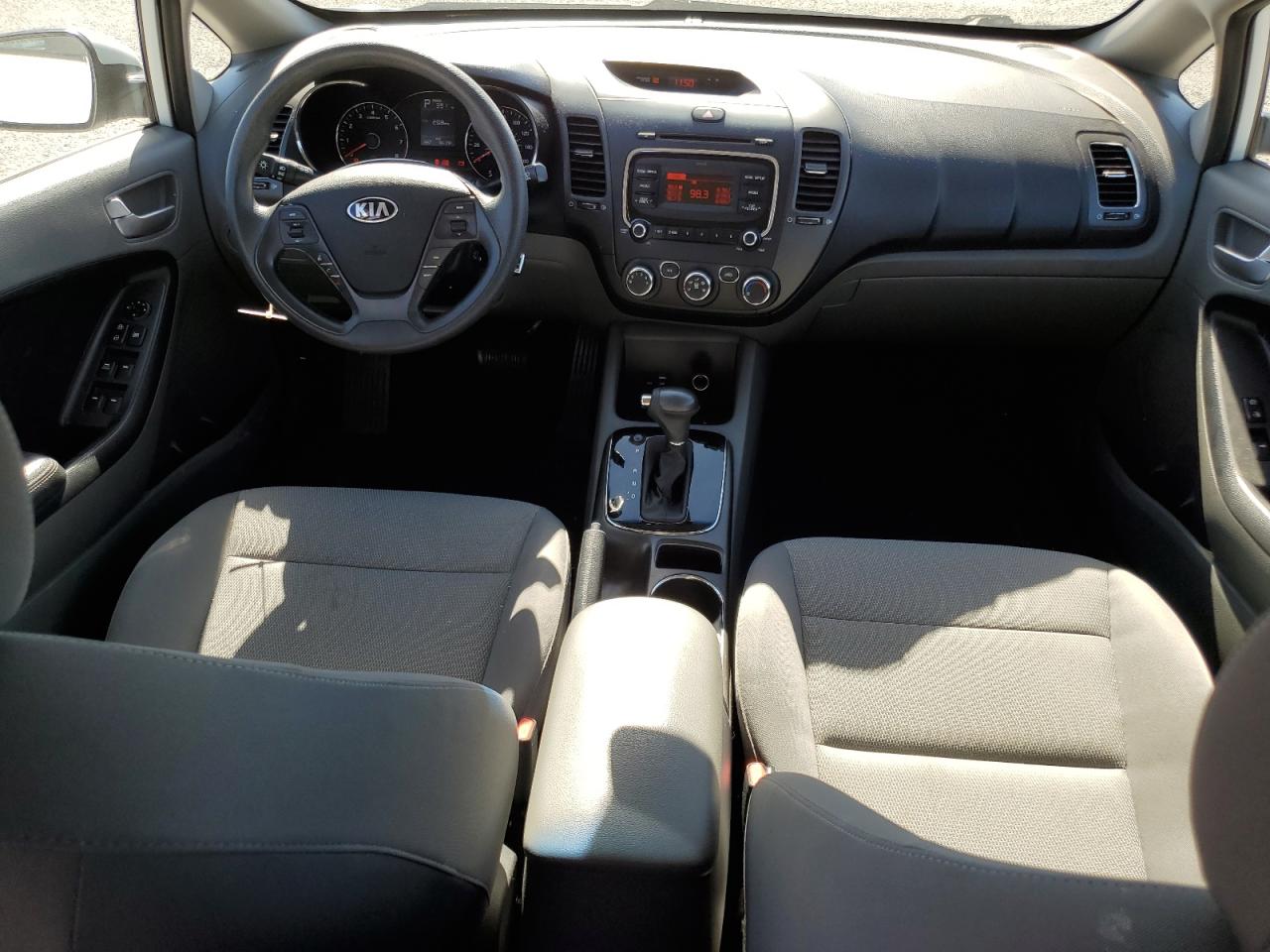 2017 Kia Forte Lx VIN: 3KPFK4A72HE123888 Lot: 90367275