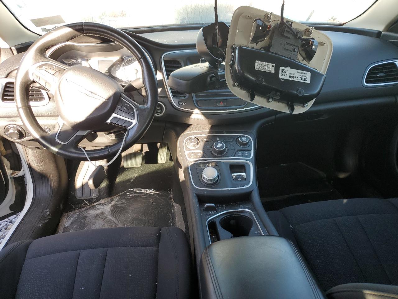 2015 Chrysler 200 Limited VIN: 1C3CCCABXFN759051 Lot: 58417555