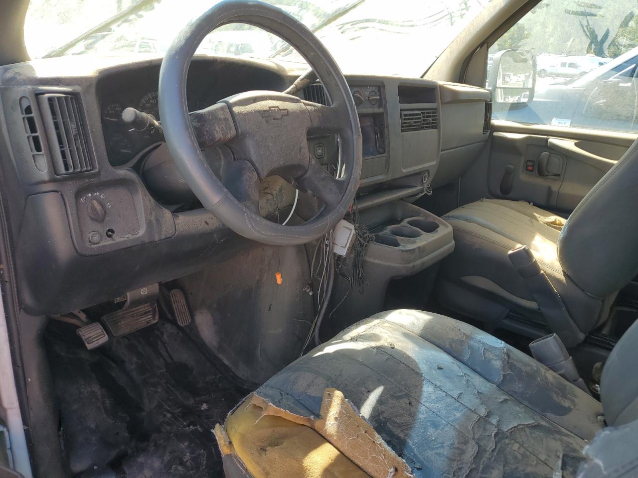 2003 Chevrolet Express G3500 VIN: 1GCHG35U031115014 Lot: 84866345