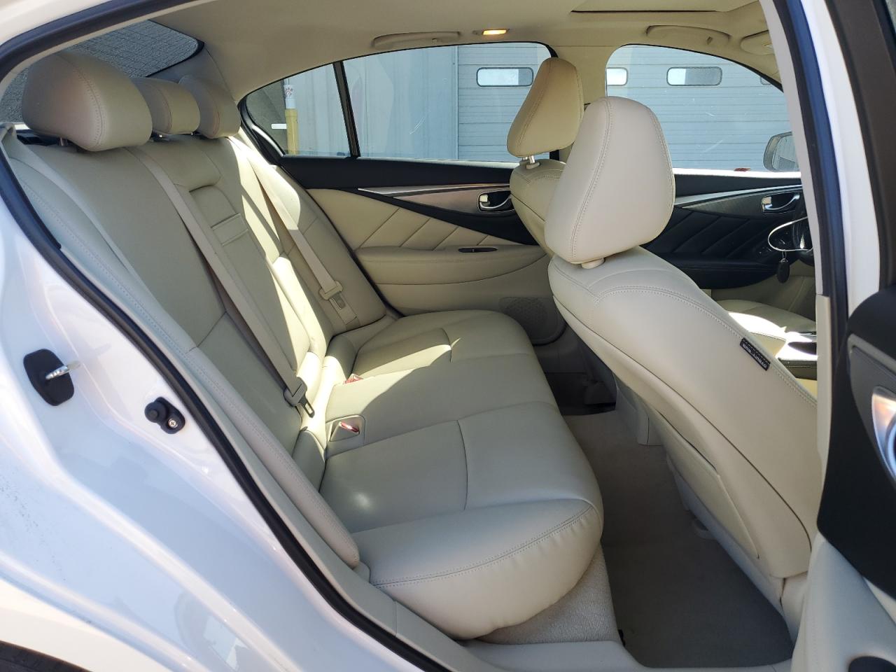 2015 Infiniti Q50 Base VIN: JN1BV7APXFM345524 Lot: 86469845