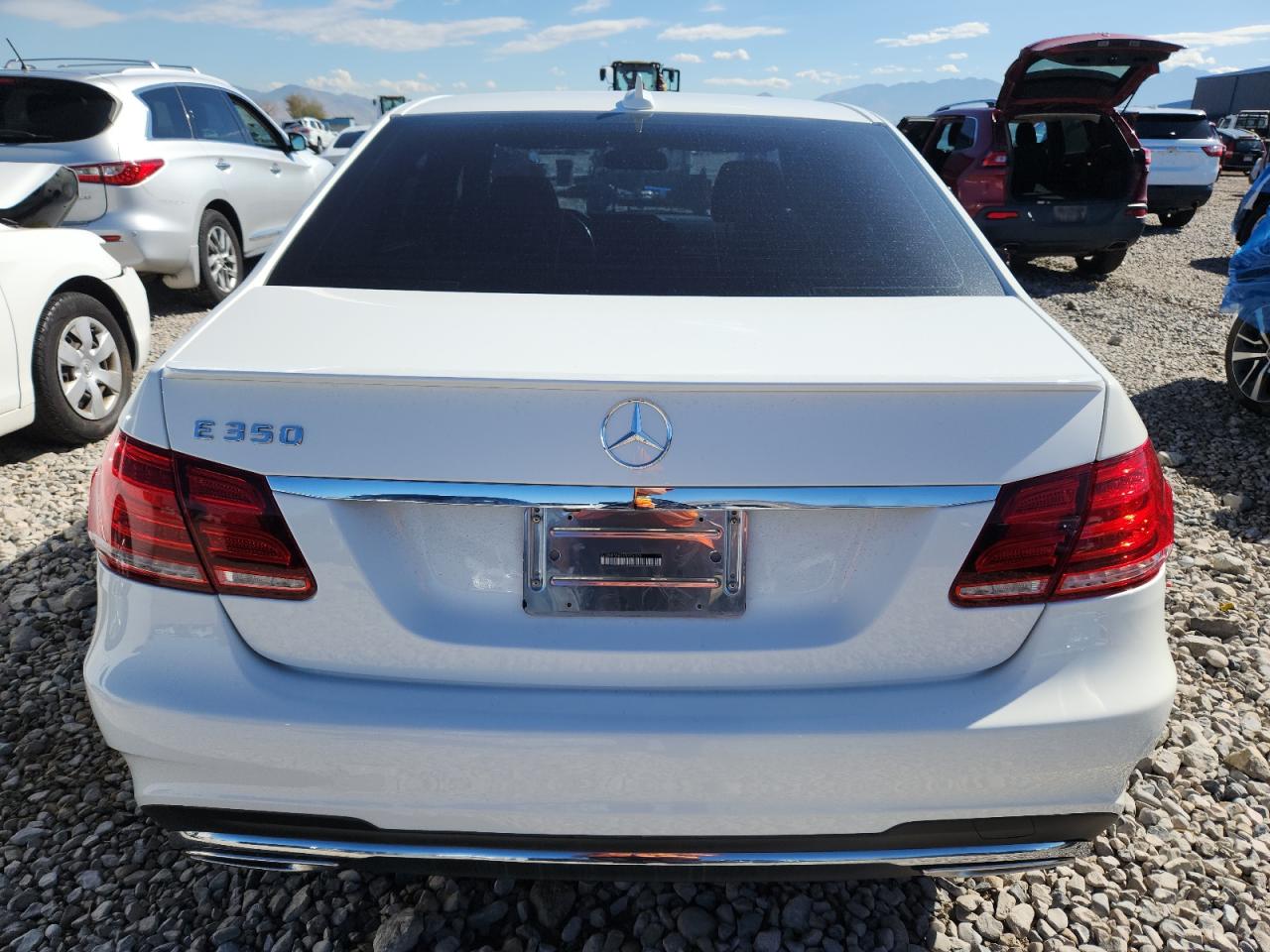 2014 Mercedes-Benz E 350 VIN: WDDHF5KB0EA925379 Lot: 84906375