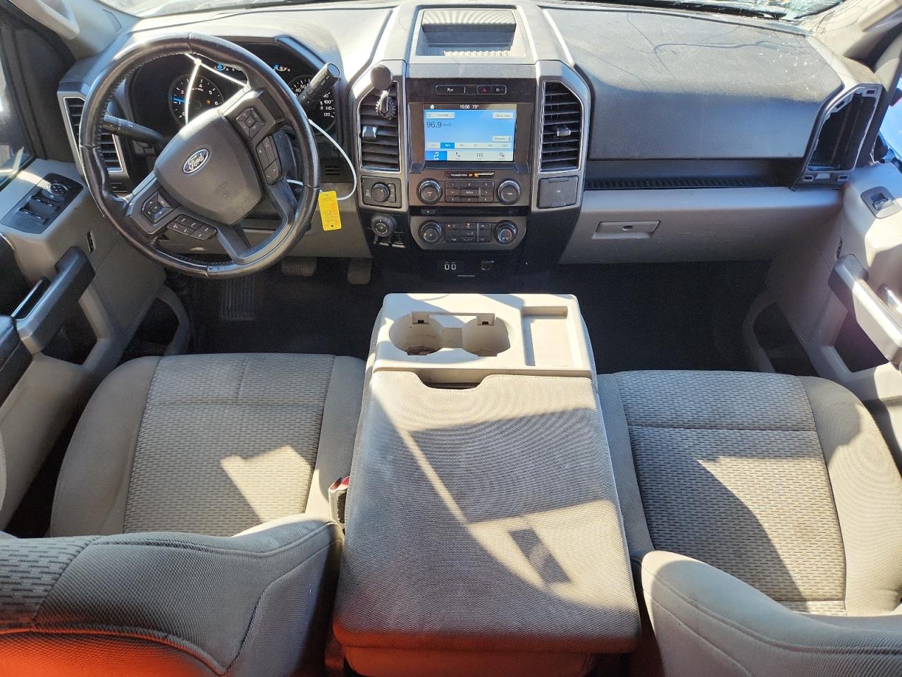2017 Ford F150 Super Cab VIN: 1FTFX1EG3HKD63961 Lot: 82400325