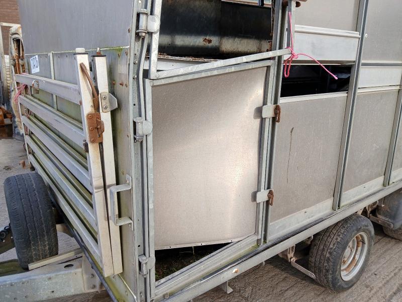 2000 IFOR TRAILER