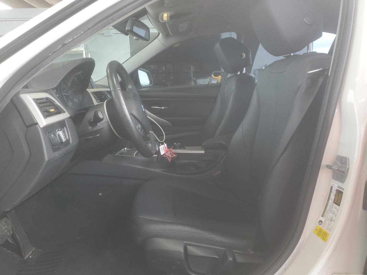 2017 BMW 320 I VIN: WBA8A9C30HK864490 Lot: 84792935