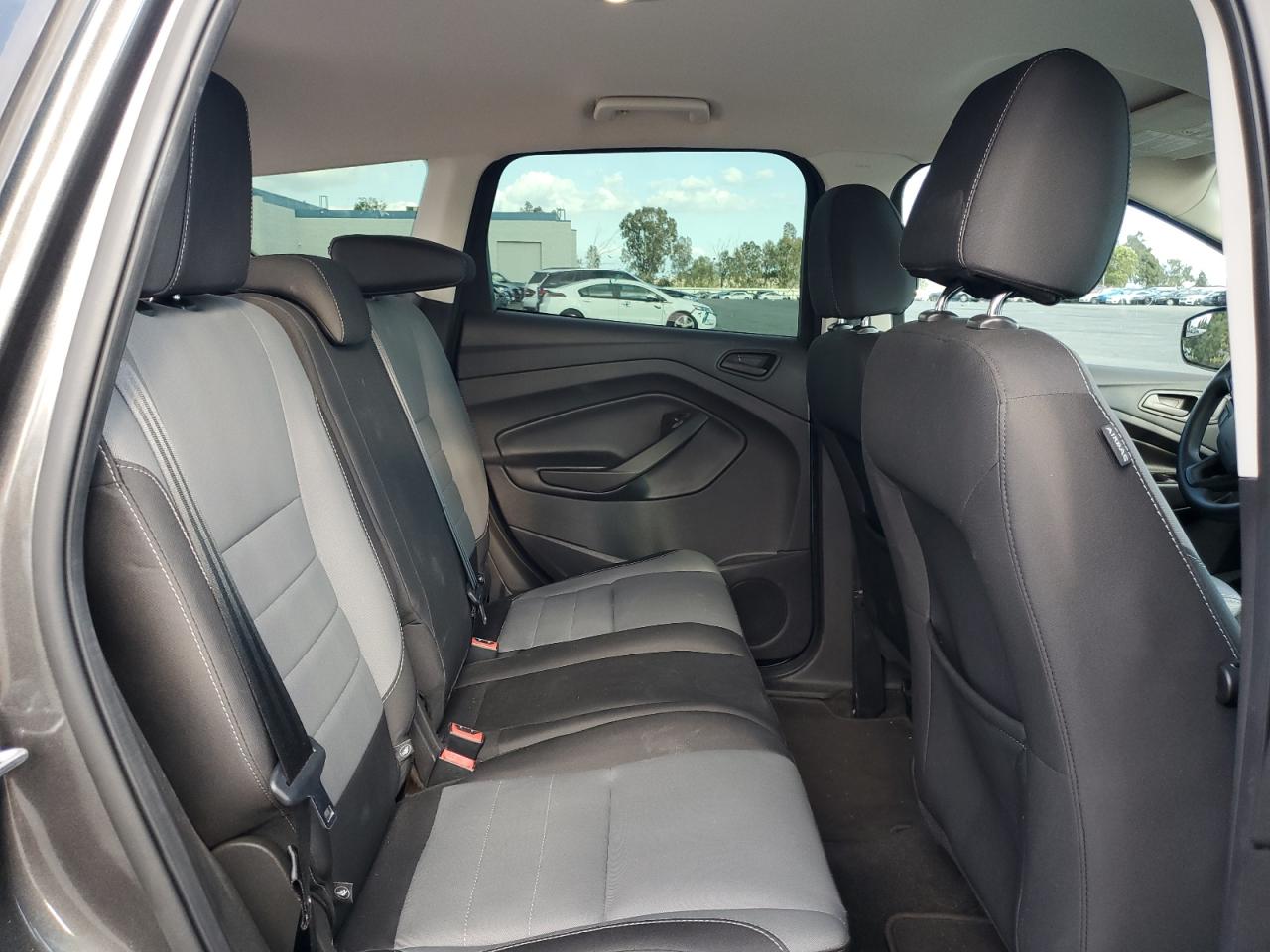 2017 Ford Escape S VIN: 1FMCU0F74HUB81352 Lot: 84897365