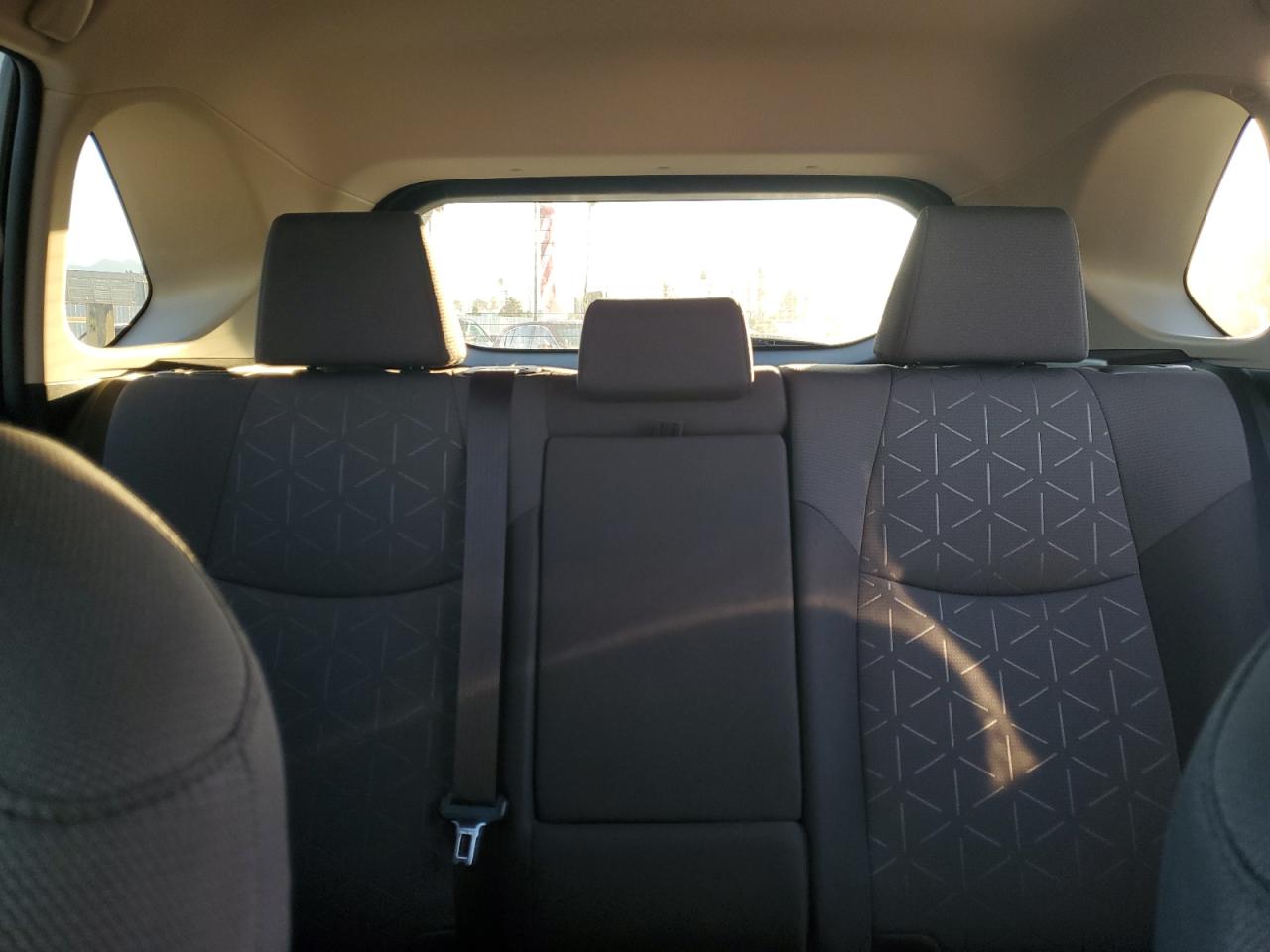2021 Toyota Rav4 Xle VIN: JTMRWRFV1MD114097 Lot: 86817925