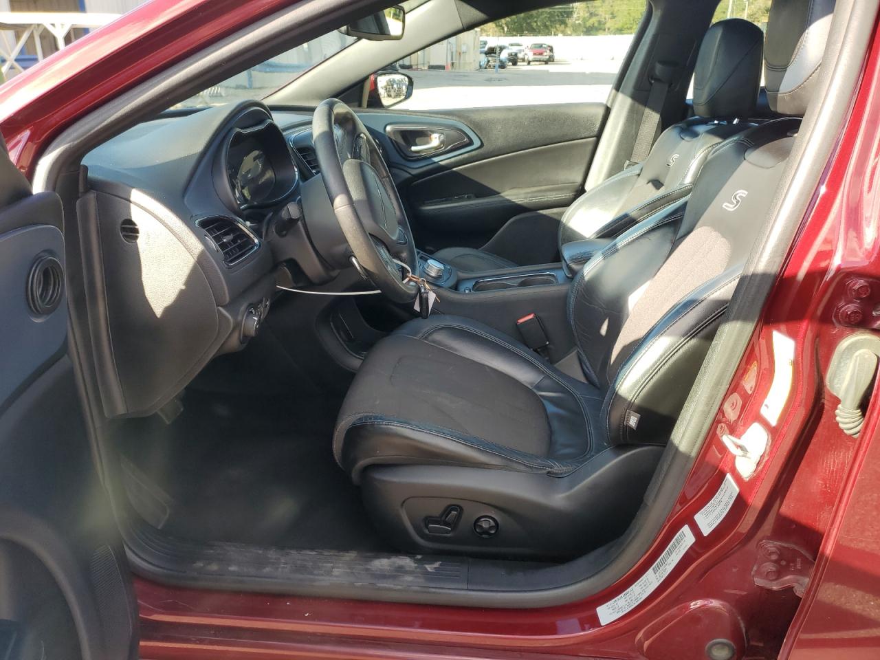 2015 Chrysler 200 S VIN: 1C3CCCDG1FN530619 Lot: 90376405