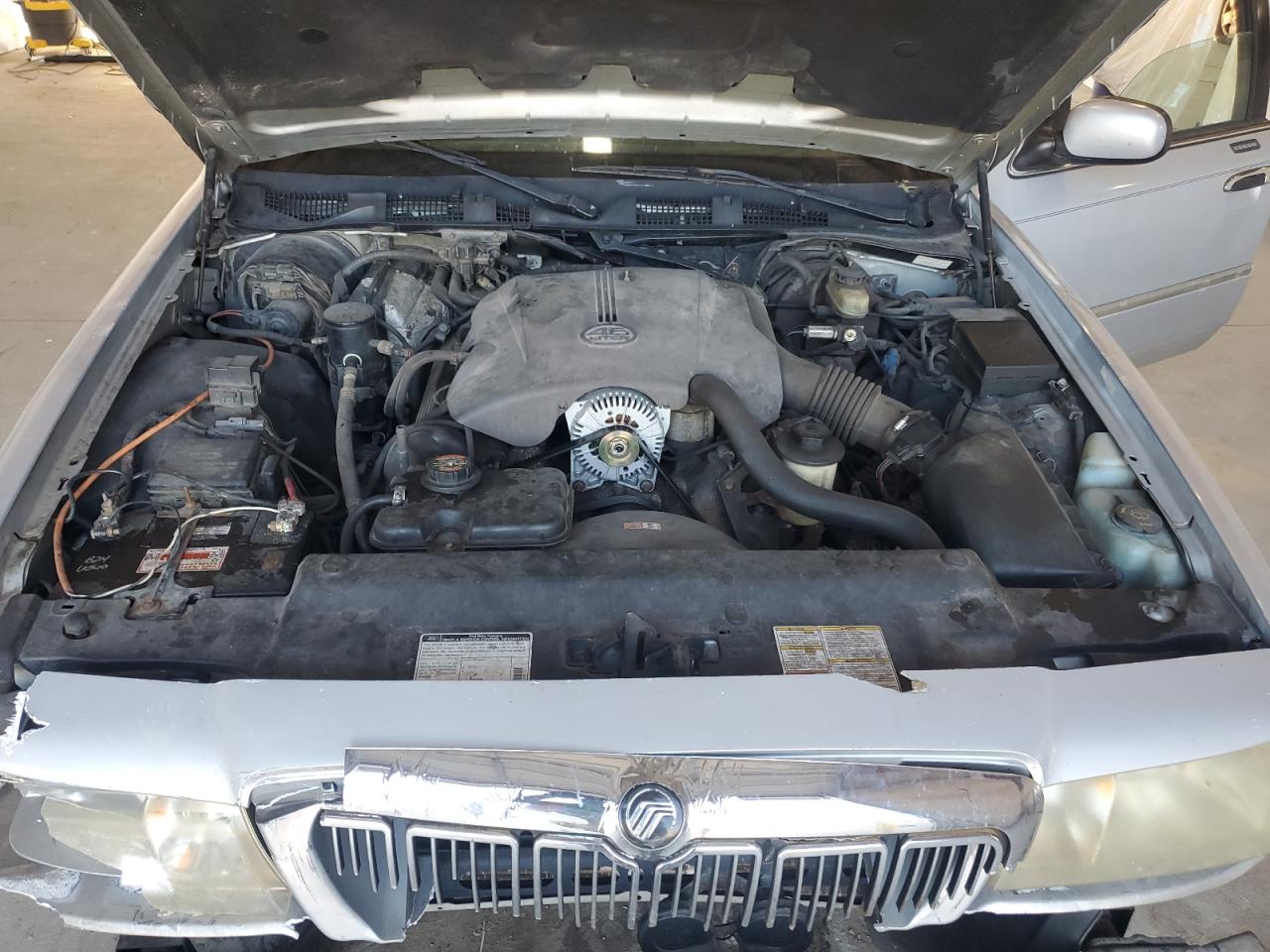 2000 Mercury Grand Marquis Ls VIN: 2MEFM75W8YX669438 Lot: 81840065