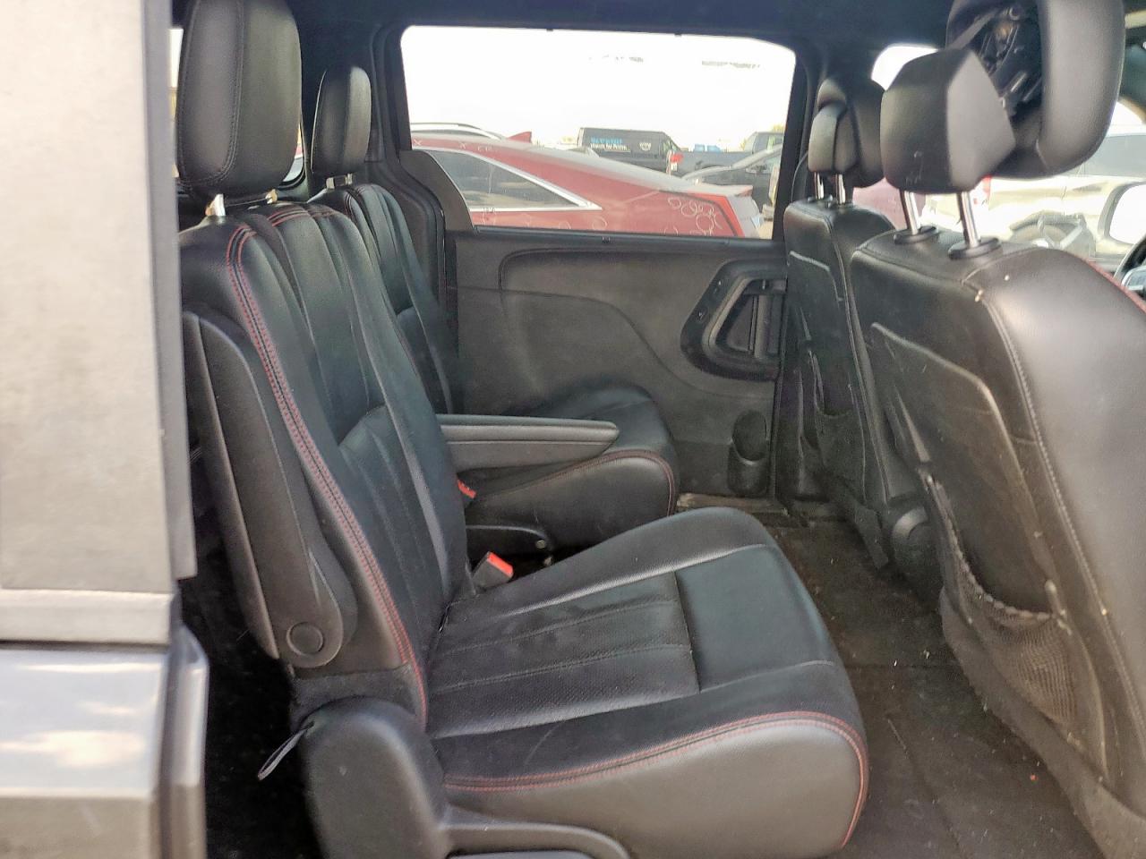 2017 Dodge Grand Caravan Gt VIN: 2C4RDGEG2HR673870 Lot: 83946915