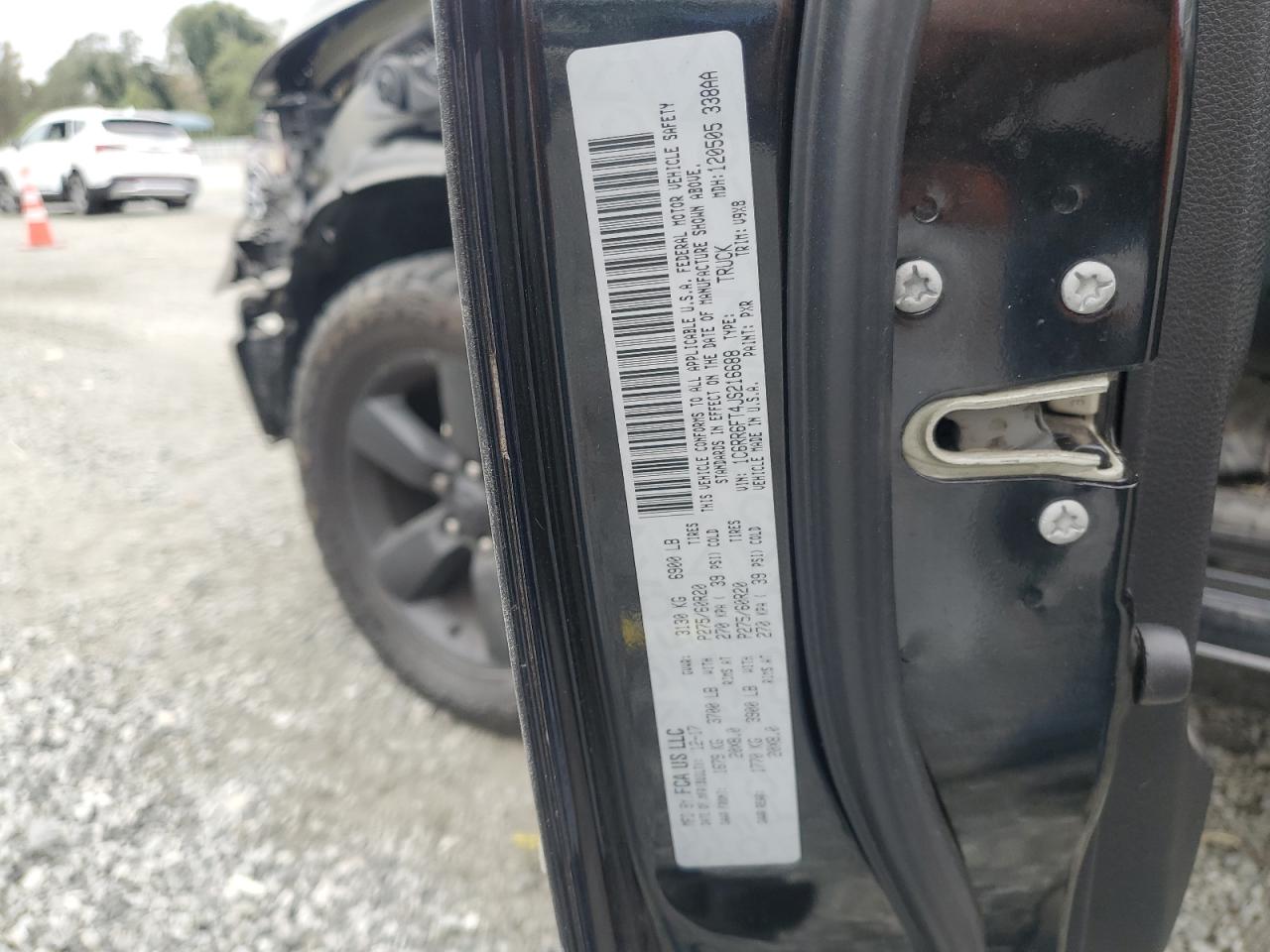 2018 Ram 1500 St VIN: 1C6RR6FT4JS216688 Lot: 82234585