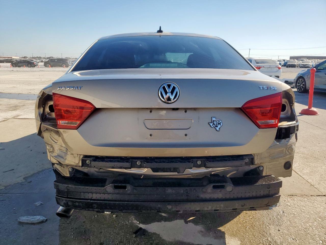 2015 Volkswagen Passat Se VIN: 1VWBS7A33FC018842 Lot: 86269175