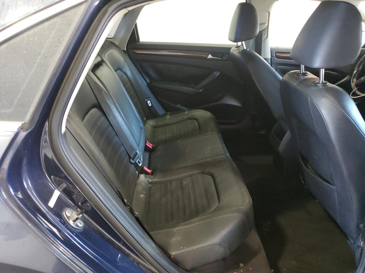 2012 Volkswagen Passat Sel VIN: 1VWCP7A36CC015970 Lot: 82256645