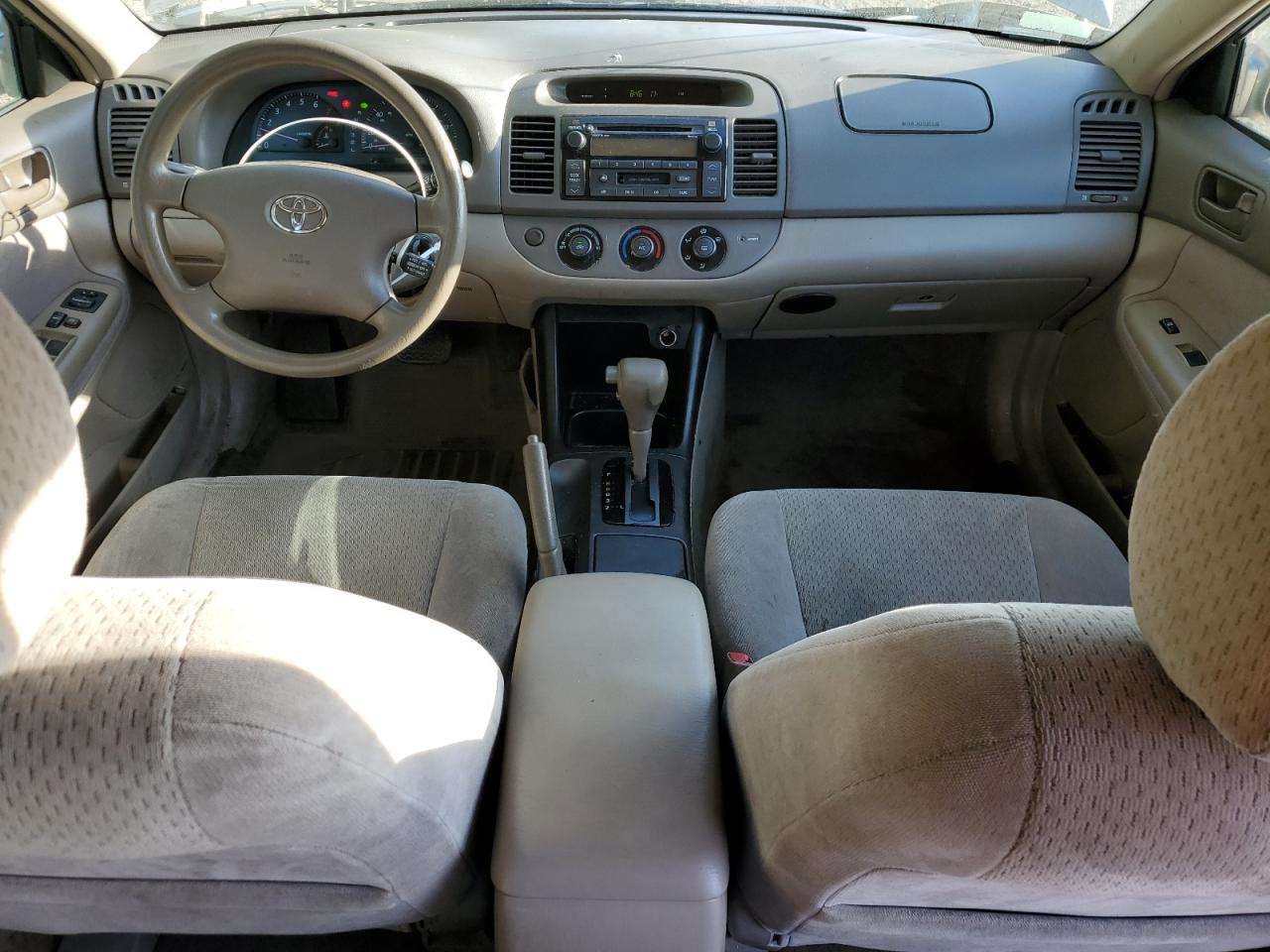 2003 Toyota Camry Le VIN: 4T1BF32K13U556835 Lot: 84925045