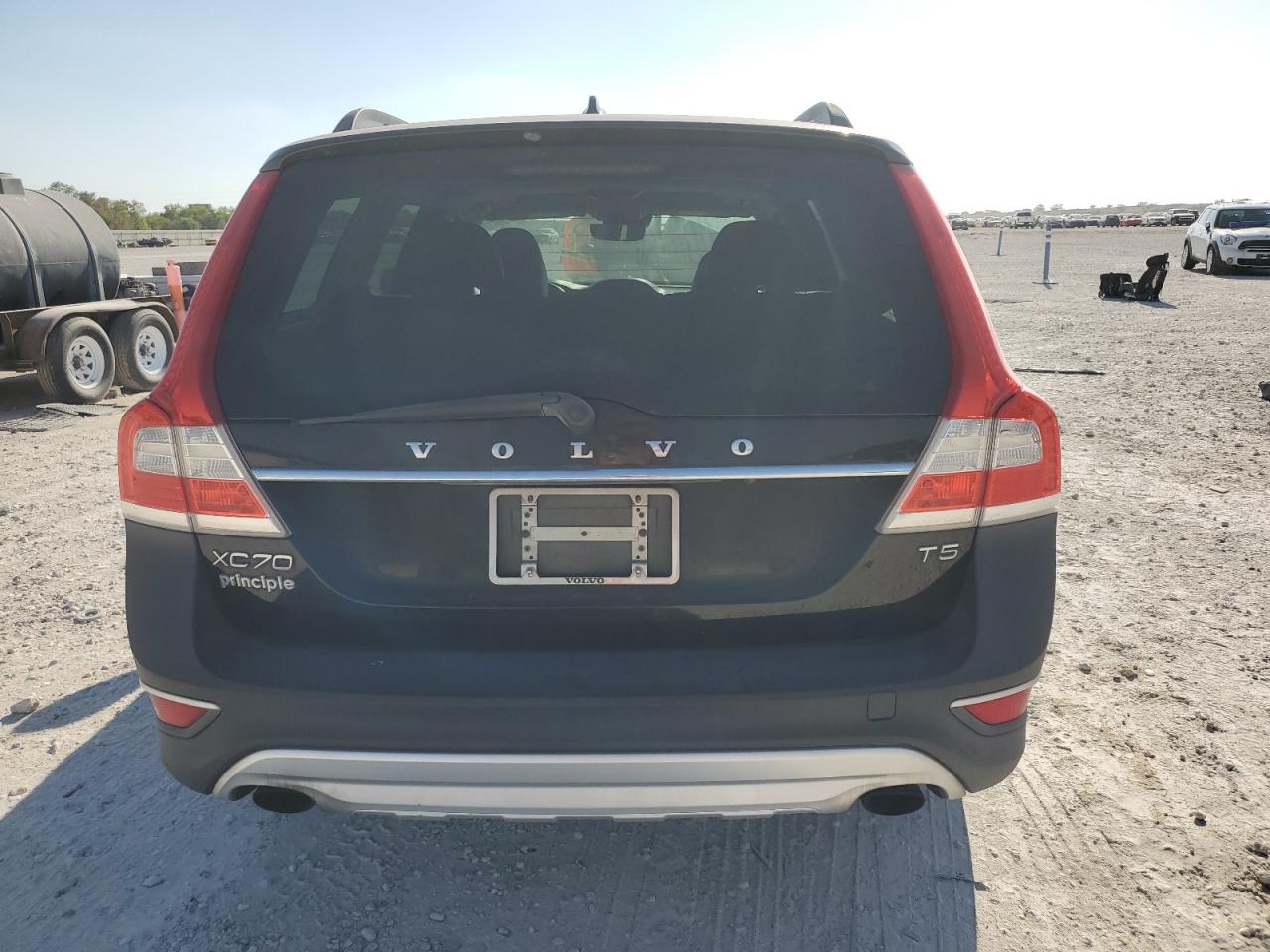2016 Volvo Xc70 T5 Premier VIN: YV440MBK1G1235290 Lot: 82574695