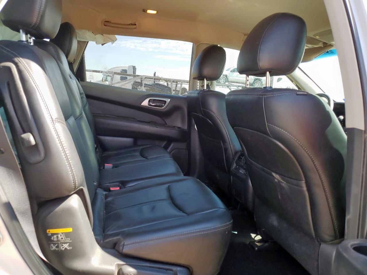 2014 Nissan Pathfinder S VIN: 5N1AR2MN5EC705776 Lot: 82271775