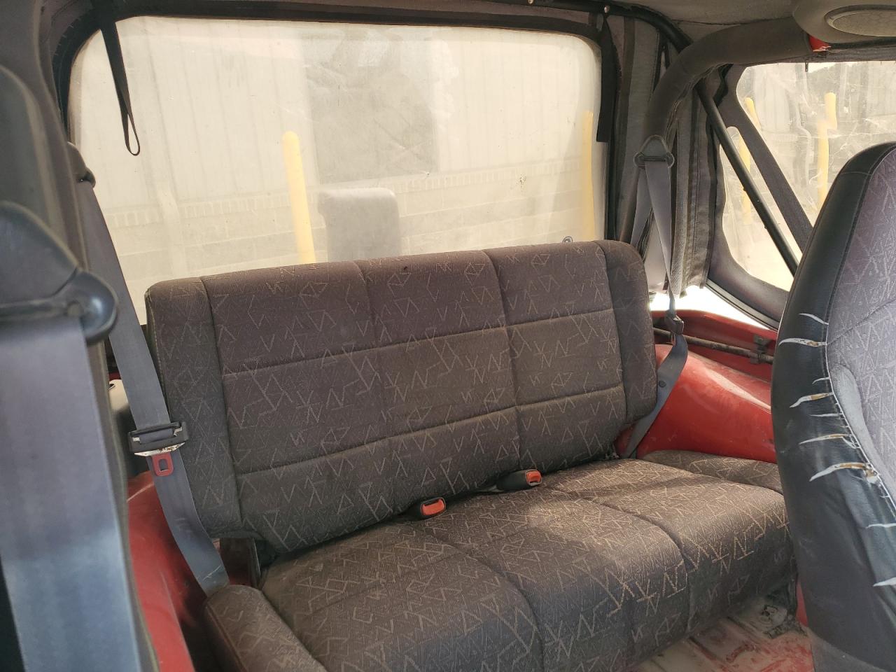 2002 Jeep Wrangler / Tj X VIN: 1J4FA39S92P737554 Lot: 85575655