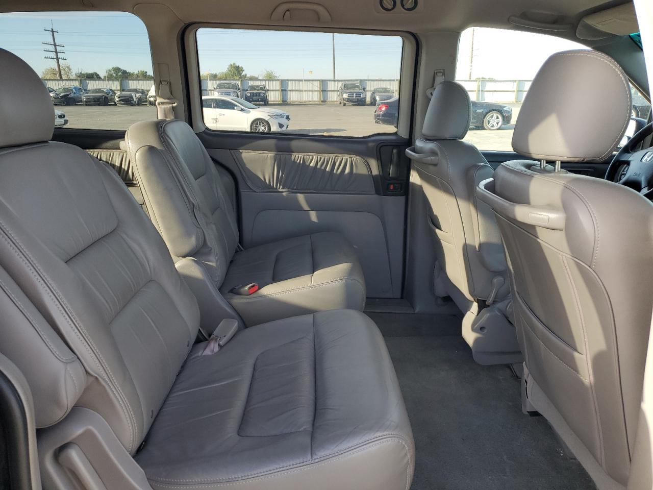 2004 Honda Odyssey Exl VIN: 5FNRL18704B005034 Lot: 85877315