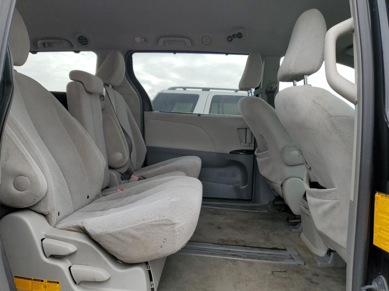 2012 Toyota Sienna Le VIN: 5TDKK3DC9CS186857 Lot: 82321595