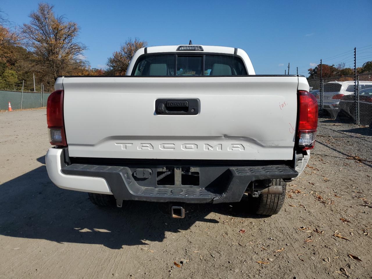 2018 Toyota Tacoma Double Cab VIN: 3TMCZ5AN1JM135688 Lot: 89718265