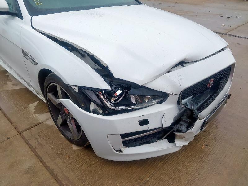 2017 JAGUAR XE R-SPORT D 