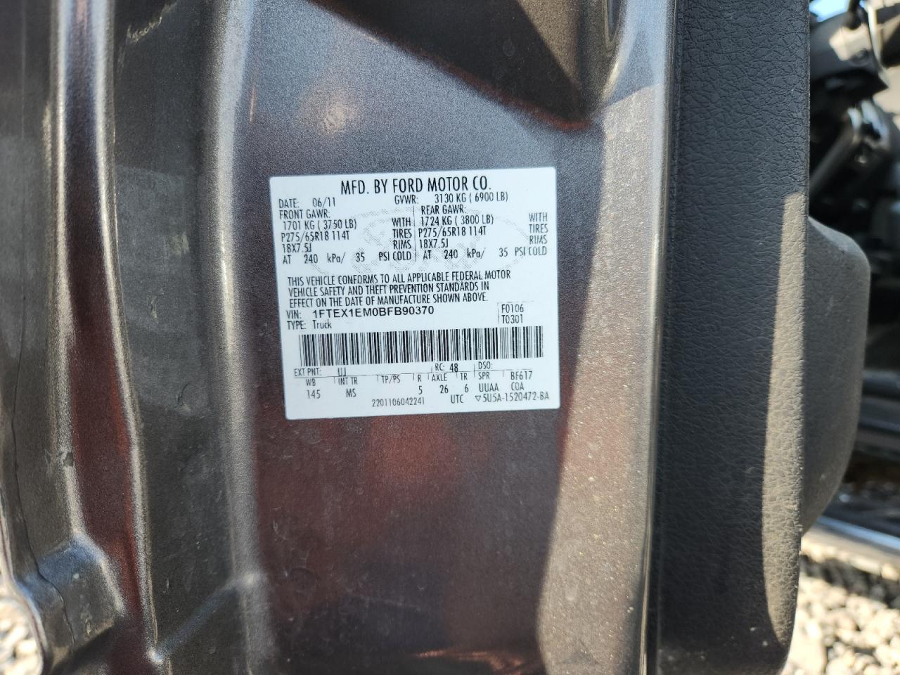 2011 Ford F150 Super Cab VIN: 1FTEX1EM0BFB90370 Lot: 84059275