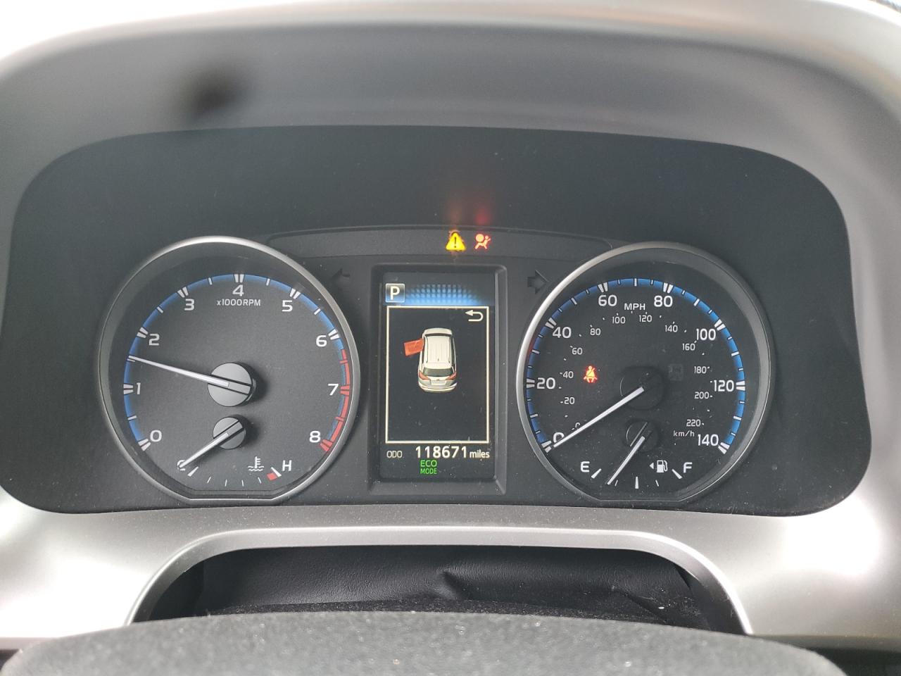 2018 Toyota Rav4 Le VIN: JTMBFREV7JJ733822 Lot: 84818105