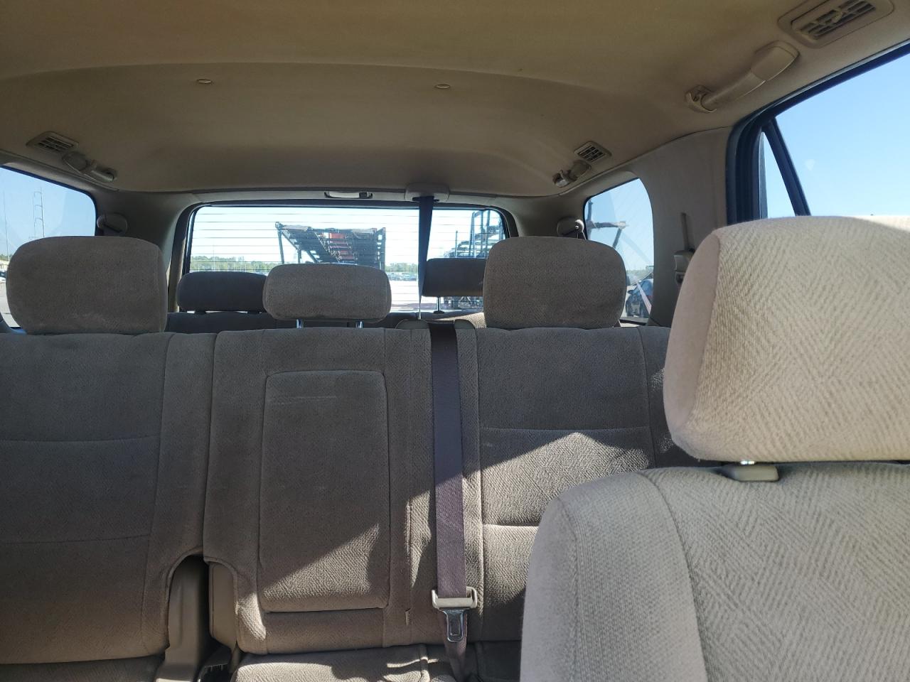 2002 Toyota Sequoia Sr5 VIN: 5TDZT34A02S069290 Lot: 85573245