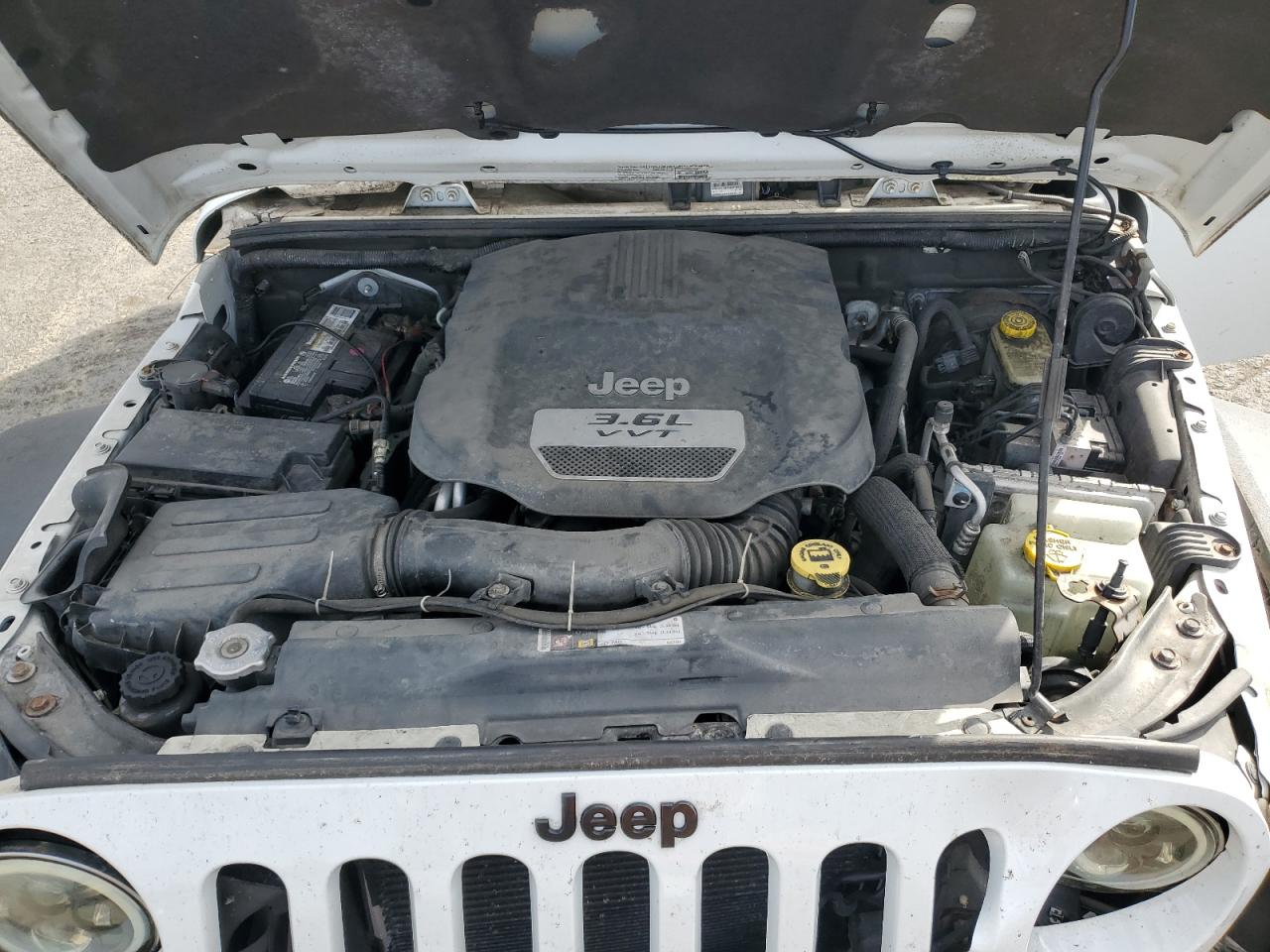 2013 Jeep Wrangler Unlimited Sahara VIN: 1C4BJWEG4DL598936 Lot: 84776575