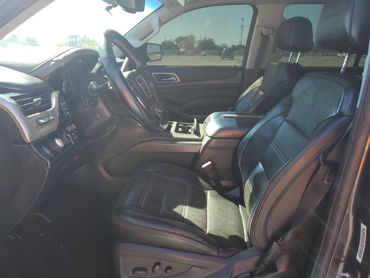 2018 GMC Yukon Xl Denali VIN: 1GKS2HKJXJR292863 Lot: 87046005