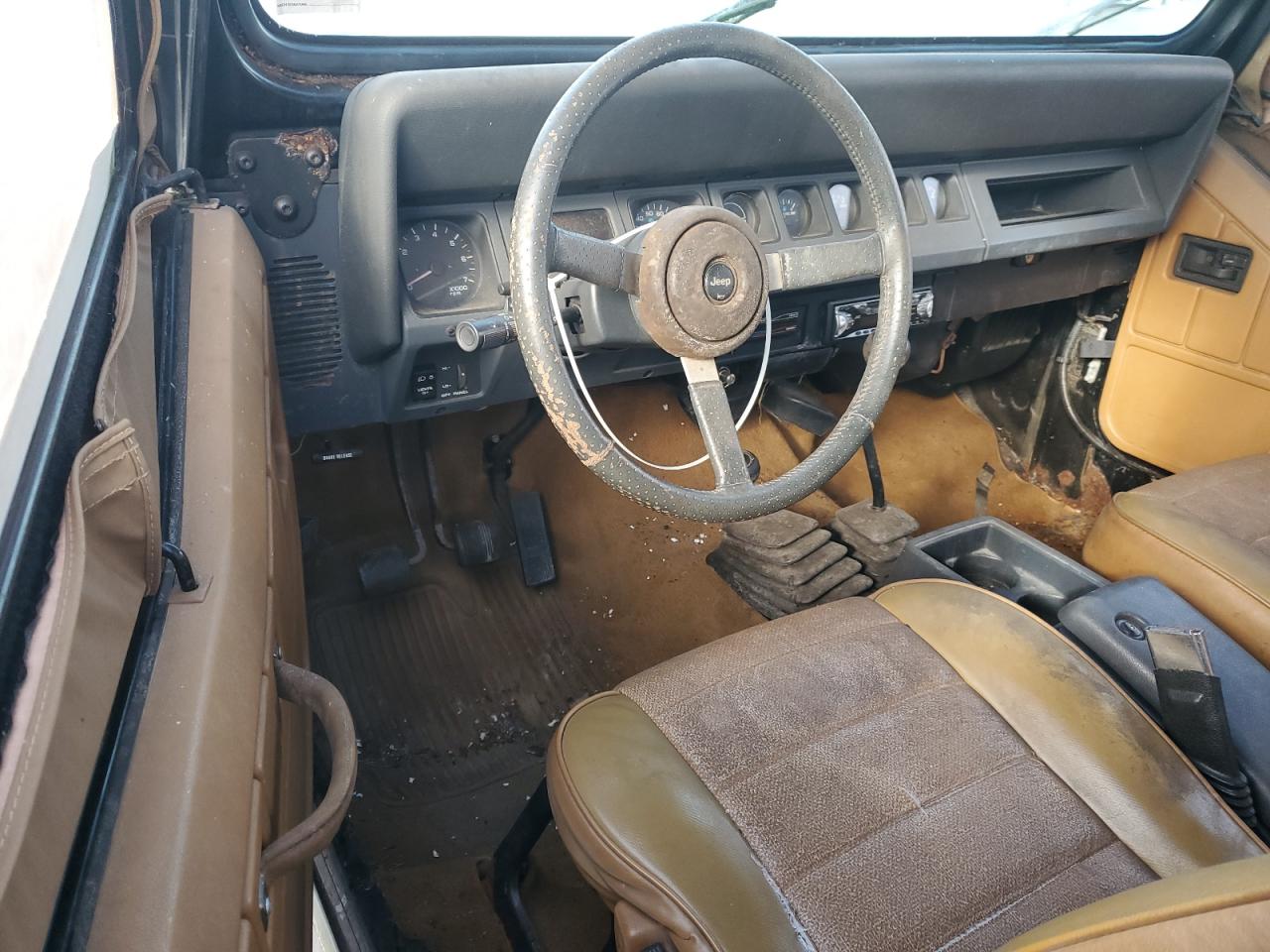 1992 Jeep Wrangler / Yj VIN: 2J4FY29S2NJ513906 Lot: 82704505